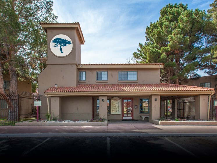 Leasing Office at Cinnamon Tree Apartments in Albuquerque, MN